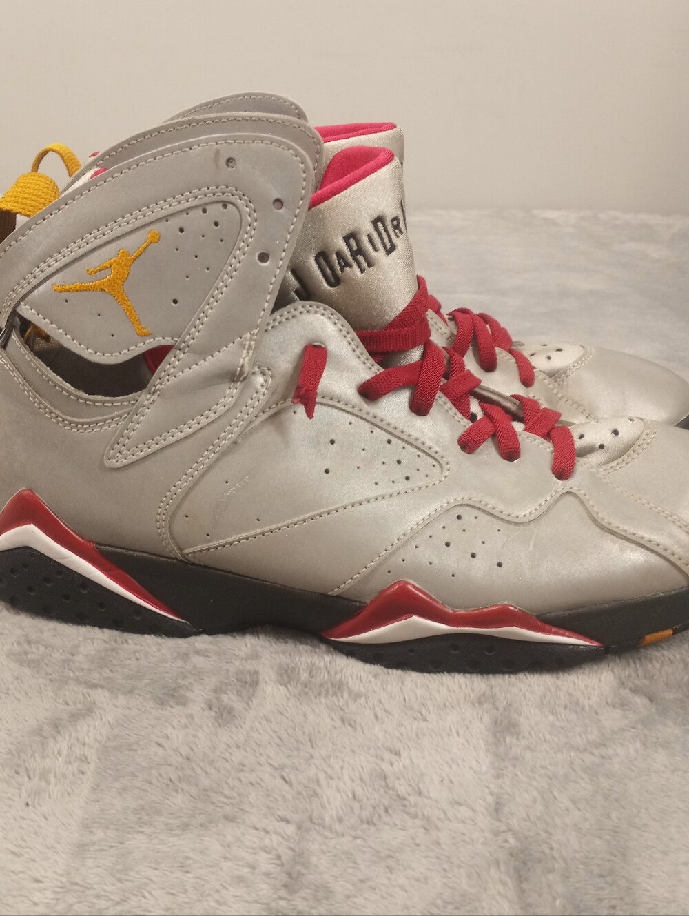 Jordan Men's' Silver/Red Retro Basketball Shoes Size 10